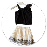 COMPLETO TOP NERO E GONNA BEIGE CON RICAMI NERI 